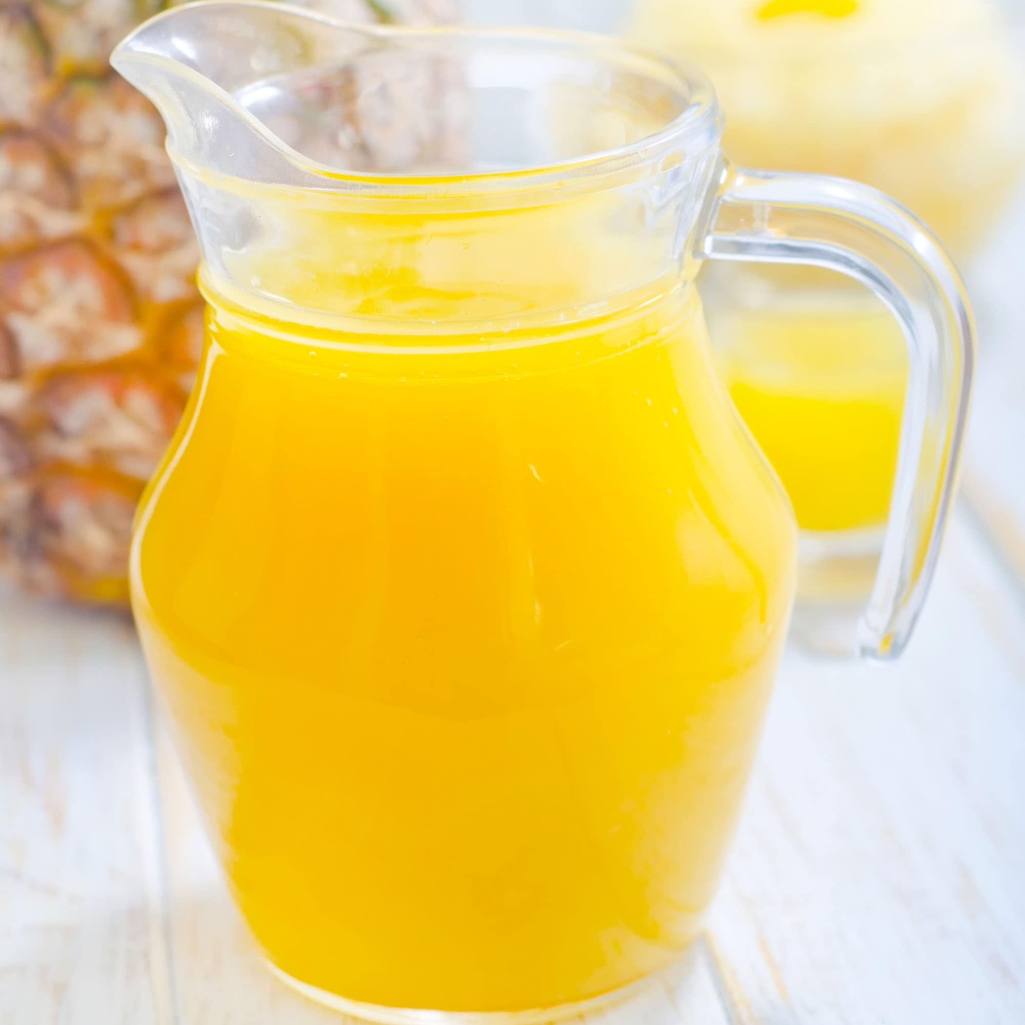 Tropical Twist: Elevate Apple Pineapple Juice with Ginger